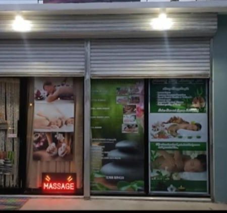 Havenly Guesthouse And Body Massage Spa โมอัลโบอัล ภายนอก รูปภาพ